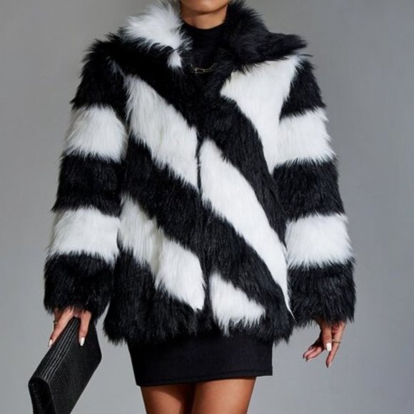 WOW FACTOR Striped Faux Fur Teddy coat jacket cont - Picture 2 of 6